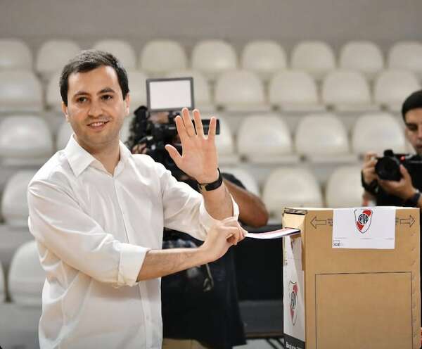 Di Carlo, con 36 años, es el nuevo presidente de River Plate - Fútbol Internacional - ABC Color