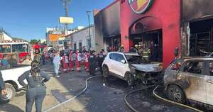 La Nación / Explosión de un transformador en supermercado de México deja 23 muertos
