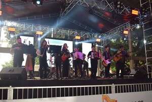 Festival Folclórico Frazada de Trapo: Carapeguá vibró con el arte popular, la tradición y el talento  - Nacionales - ABC Color