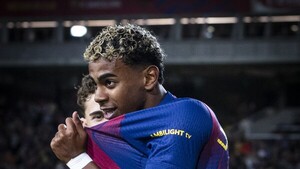 El Barça recupera la pegada y la sonrisa ante el Elche