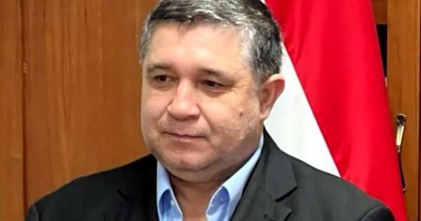 La Nación / CGR requiere informes a Alcides Riveros sobre uso de dinero municipal