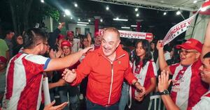 La Nación / Roberto González destaca apoyo en CDE: “Nos unimos todos los colorados”