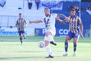 Sobre el final, Ameliano se quedó con el triunfo frente a Sportivo Luqueño