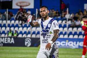 Ameliano sigue en pelea por el cupo a la Copa Sudamericana - Fútbol - ABC Color