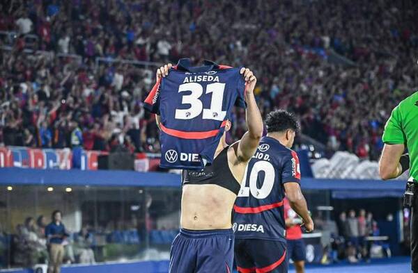 ¿Tarjeta roja? ¿Penal? ¡No! Golazo de Ignacio Aliseda