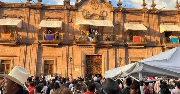 La Nación / Crimen de alcalde mexicano anticartel destaca protestas y destrozos