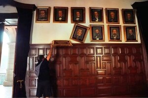 Manifestantes ingresan a Palacio de Gobierno de Michoacán tras asesinato de alcalde