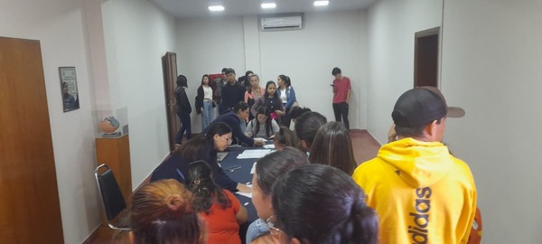 Segundo desembolso de becas y reconocimiento a ganadores del concurso “Itapúa Sueña”