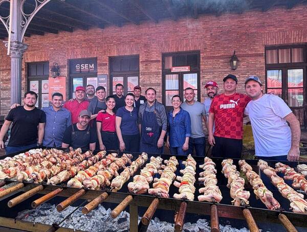 REMEZOWSKI COLABORÓ EN LA 2DA FERIA GASTRONÓMICA A BENEFICIO DEL HOSPITAL DIA ONCOLÓGICO