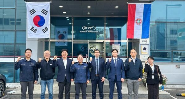 Corea del Sur invertirá en autopartes y tecnología limpia en Paraguay