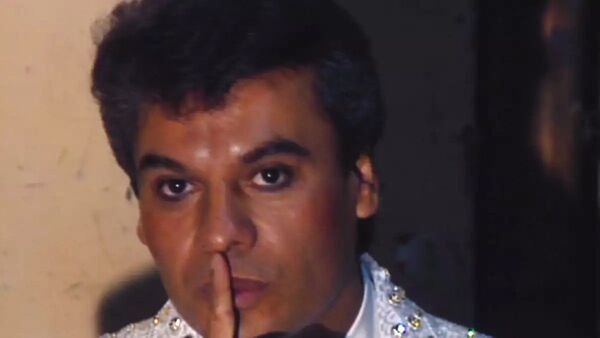 Popular / ¡Dionoguarde! Documental cuenta que pa'i 4bu$0 de Juan Gabriel a los 13 años