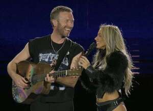 TINI sumó a Chris Martin y a Juanes a uno de sus shows de “FUTTTURA” - Música - ABC Color