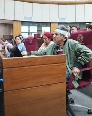 Popular / Víctimas de las “mafias de los pagarés”, piden juício político a ministros de la Corte