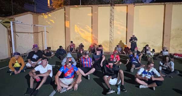 La Nación / Dos policías heridos en disturbios entre hinchas de Cerro Porteño y Guaraní