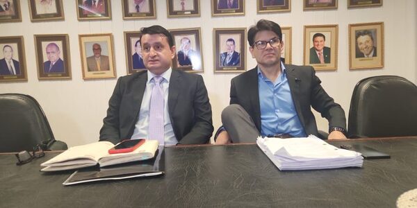 Fiscalía extraerá datos de teléfonos de fiscal y su asistente en caso de supuesta coima