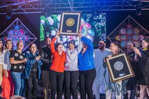 Las Paraguayas conquistan el “Ñandutí de Oro” en Itauguá - Cultura - ABC Color