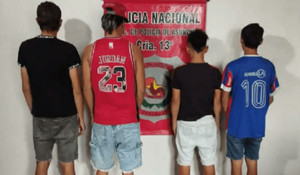 Madres entregan a hijos por asalto en Lambaré - Noticiero Paraguay