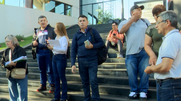 Mafia de los pagarés: víctimas presentaron pedido de juicio político a ministros de la Corte - trece