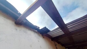 Fuerte temporal destechó viviendas y causó destrozos en San Pedro