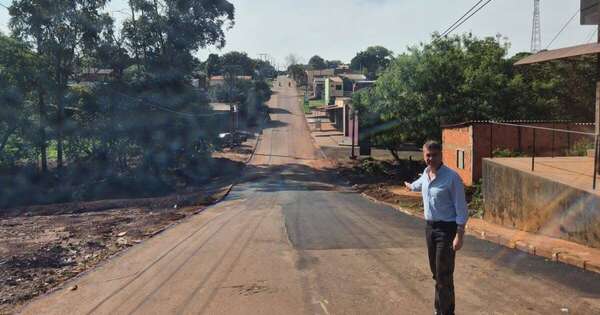 La Nación / Municipalidad realiza bacheo en  diferentes barrios de Pedro Juan