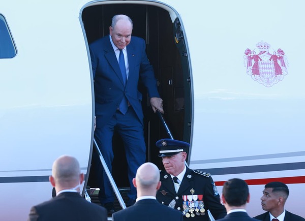 Popular / ¡El príncipe Alberto de Mónaco llegó a Paraguay, en visita oficial, por tres días!