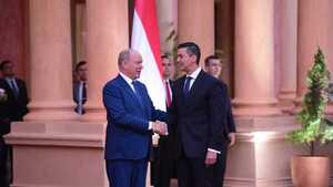 Príncipe de Mónaco está atraído por energía limpia y renovable de Paraguay