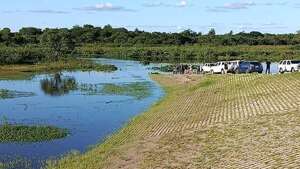 Hallan cadáver en el arroyo Ñeembucú, detrás del Club Deportivo Pilarense - Policiales - ABC Color