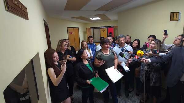 Piden juicio a ministros de la Corte por mafia de pagarés y claman por “estar mejor” - Política - ABC Color