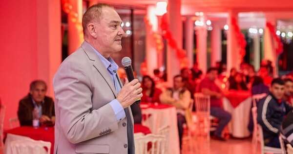 La Nación / “Manejaron millones, pero no se ve nada”