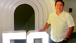 Los 50 años de Carlos