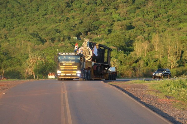 Locomotora histórica llega a Paraguarí para fortalecer el turismo local