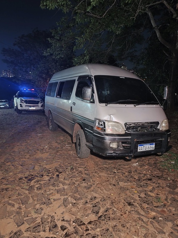 Presidente Franco: asaltan furgoneta que transportaba vasos térmicos y perfumes