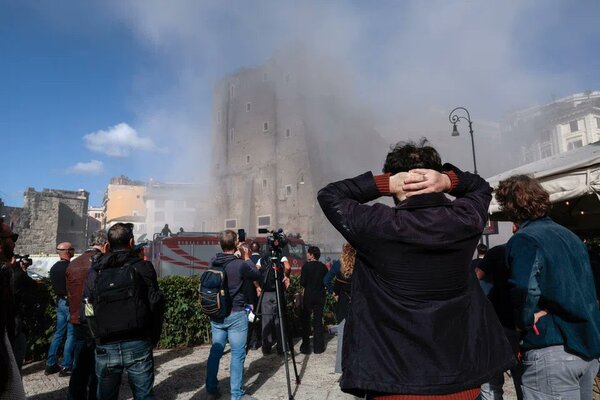 Murió un trabajador en Roma tras ser rescatado del derrumbe de la Torre dei Conti