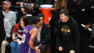 Los Lakers sobrevivien sin Doncic ni Reaves y Giannis se venga de los Pacers