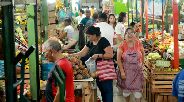 En octubre no hubo inflación, pero la carne y el pollo subieron sus precios, según BPC