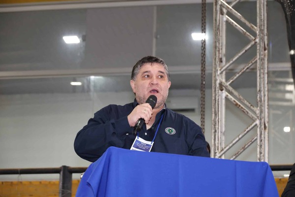 CGR pide a Alcides Riveros informes por manejo de dinero