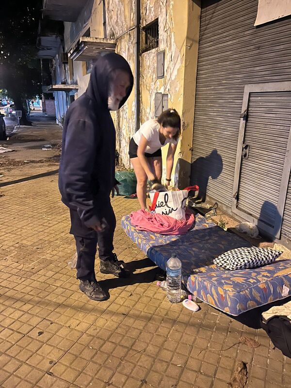 Buscan a la familia de un adulto mayor que vive en situación de calle en Barrio Obrero - Concepción al Día