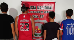 Una madre entregó a sus dos hijos adolescentes involucrados en asalto