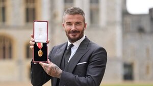 Beckham, nombrado caballero por el rey Carlos III
