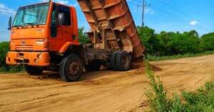La Nación / Ñeembucú: trabajos de mantenimiento de caminos benefician a cerca de 11.400 habitantes