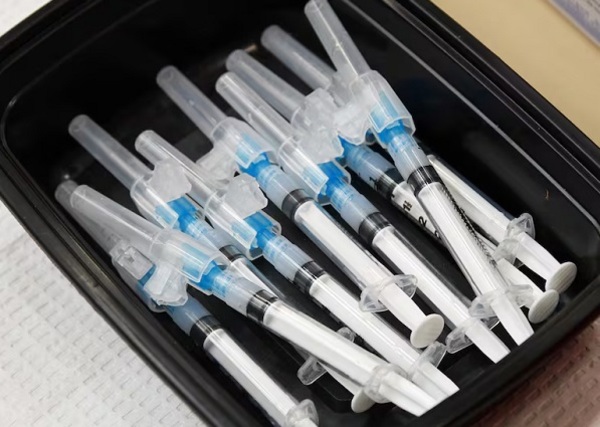 Argentina prohíbe medicamento fabricado en Paraguay