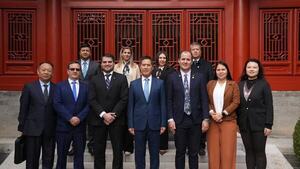 Diputados presionan por relación con China y afirman que se pierden oportunidades por tabúes