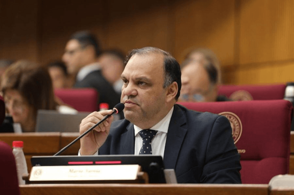 Ley de Protección a Periodistas: senador indica que a fin de mes se lograría media sanción - Noticiero Paraguay