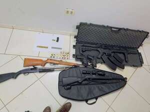 Incautan un arsenal tras allanamientos en Tava’í    - Policiales - ABC Color