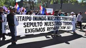 Indígenas desterrados por Itaipú exigen reparación y llevarán reclamo a la COP30