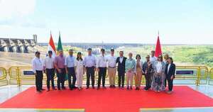 La Nación / Príncipe Alberto II de Mónaco visita hidroeléctrica Itaipú, atraído por acciones ambientales