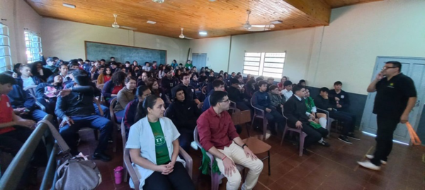 Jóvenes de Cambyretá reflexionan sobre adicciones y salud integral