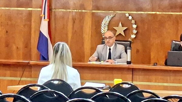 Juez admite caso del presidente del Banco Atlas y familiares de Leoz