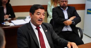 En plena interna en la Policía, Riera defiende el proceso de ascensos y Carlos Núñez lo trata de "badulaque"