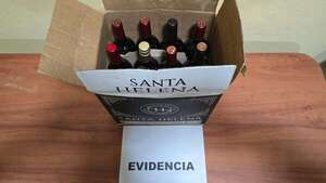 Capturado tras ser sorprendido en flagrancia al intentar hurtar una caja de vinos en Villarrica - Policiales - ABC Color